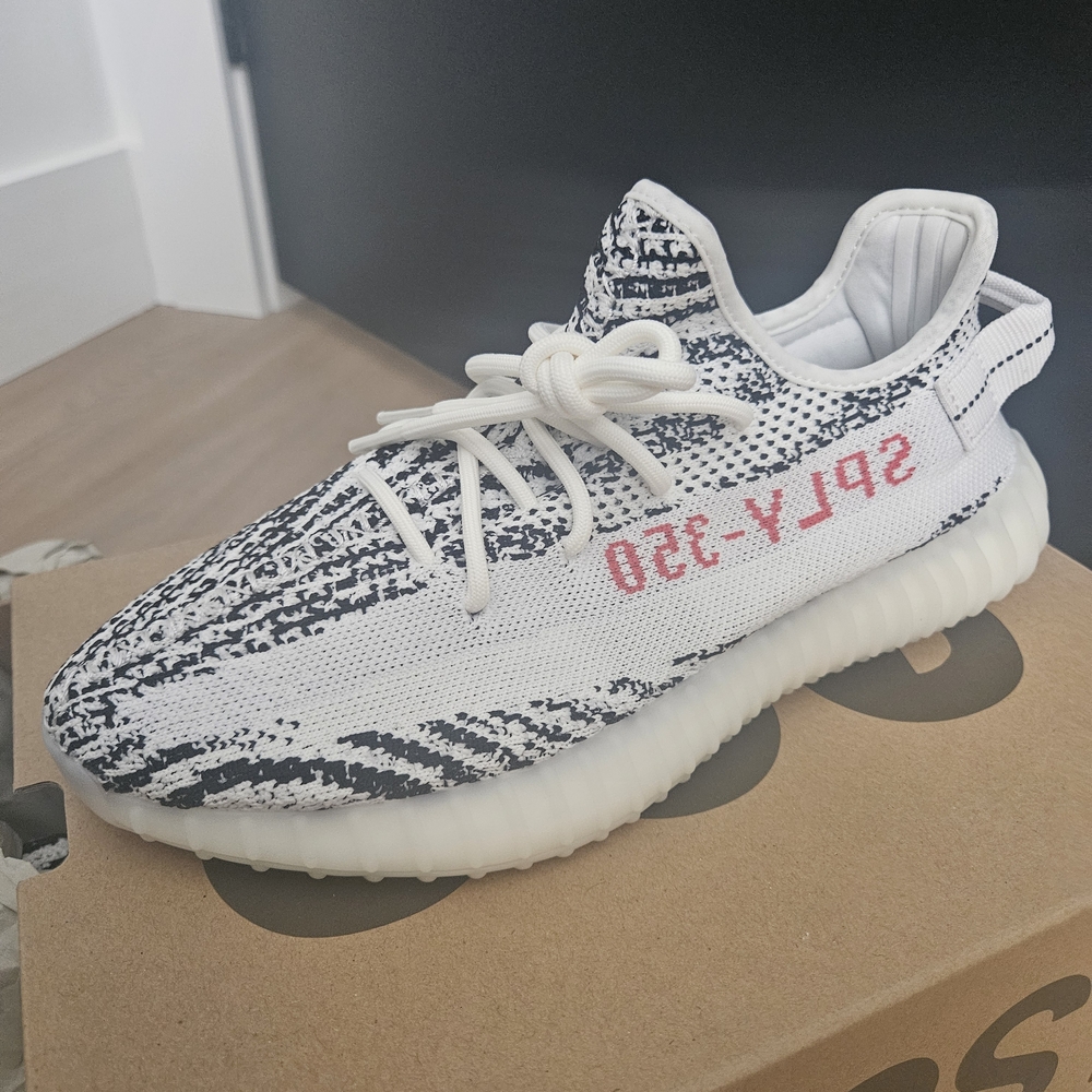 Adidas Yeezy Boost 350 V2 Zebra Sneakers
